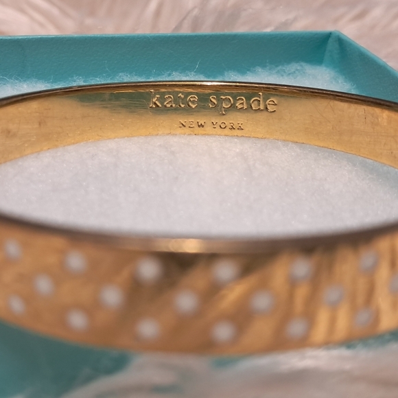 Kate Spade 12K Gold Plated On The Dot Bangle 8" - Picture 1 of 6